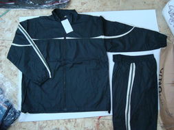 福州榮登貿(mào)易 雪克套網(wǎng)布男套裝貨源充足，覆蓋鞋帽、服飾、童裝零售與批發(fā)